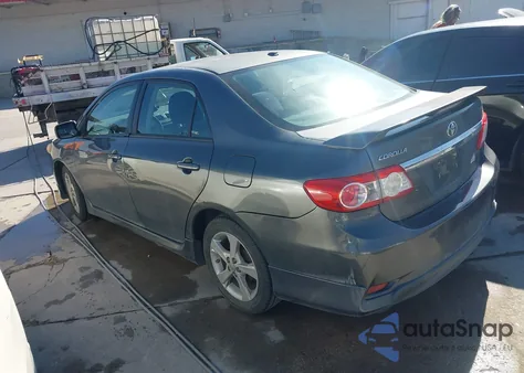 2011 Toyota Corolla S z USA, uszkodzony, nr VIN 2T1BU4EE8BC599943